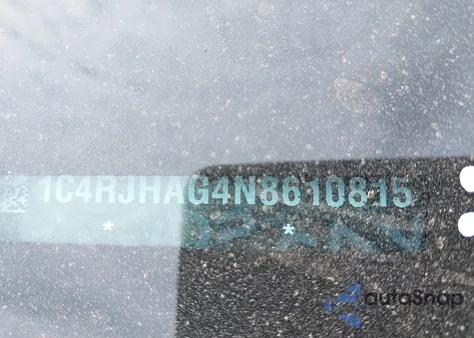 2022 Jeep Grand Cherokee Altitude 4X4 z USA, uszkodzony, nr VIN 1C4RJHAG4N8610815